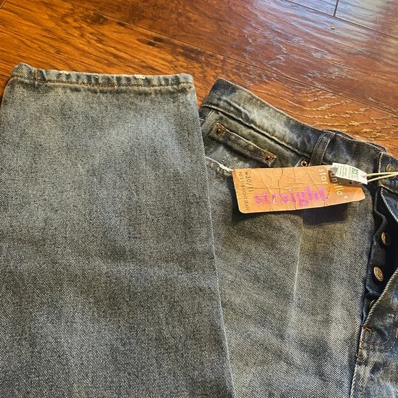 Vanilla Star
Juniors' 90s Distressed Cotton Straight-Leg Jeans 30/11 NWT - Picture 9 of 9